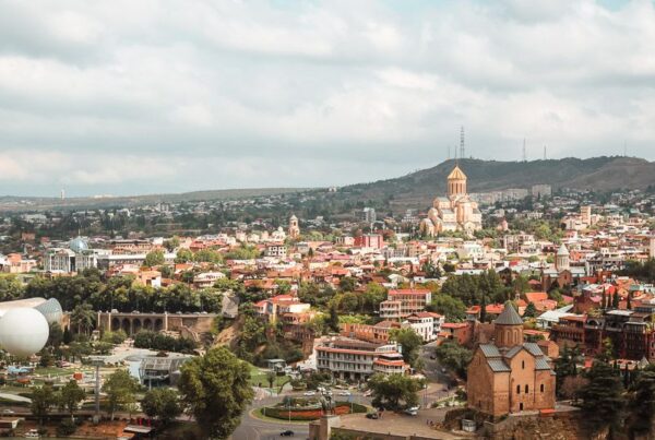 أسعار العقارات في جورجيا 2026 أهم العوامل وتأثيرها على الاستثمار